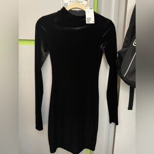 H&M velvet long sleeve dress